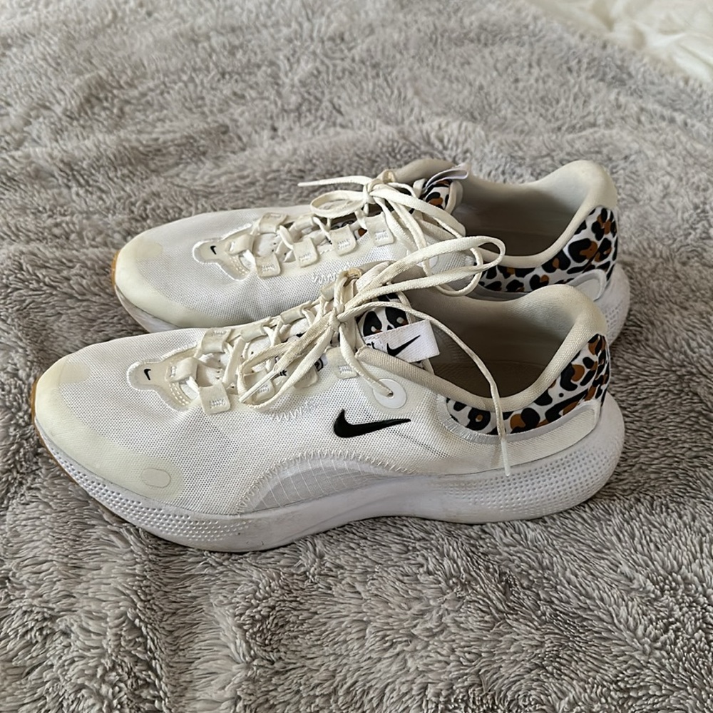 Nike react white sneakers